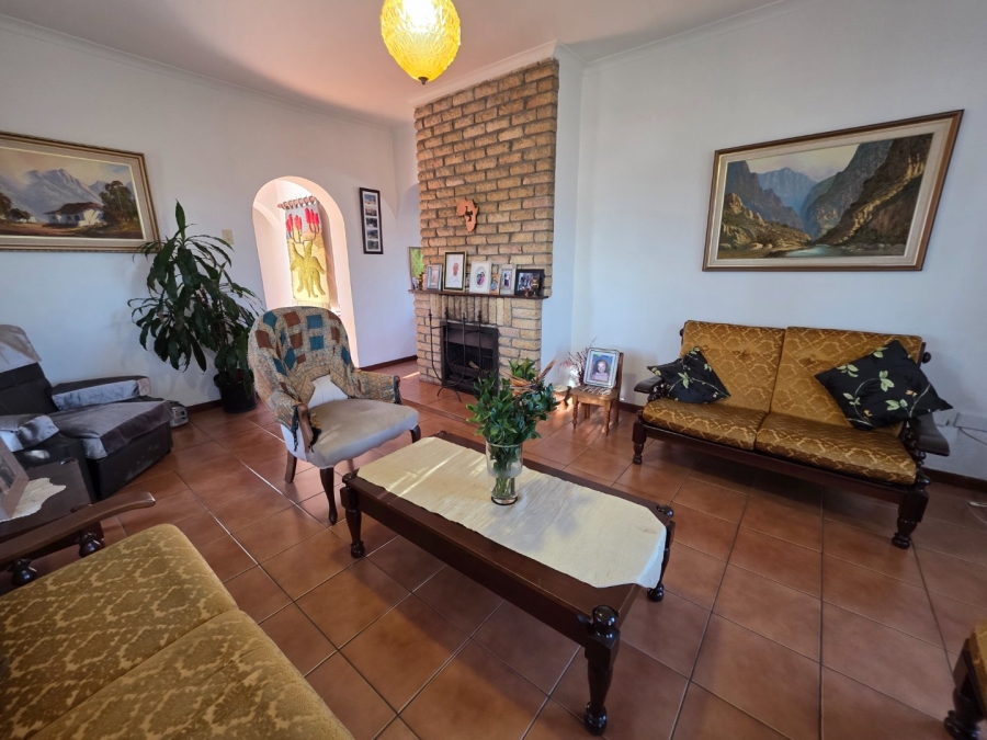 4 Bedroom Property for Sale in Firgrove Western Cape